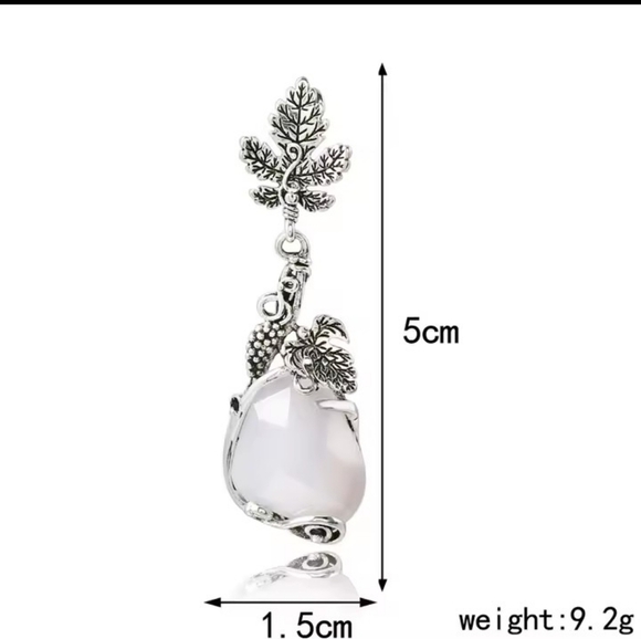 Earrings Women's Maple Leaf Vintage White Stone New f44 - Picture 3 of 3